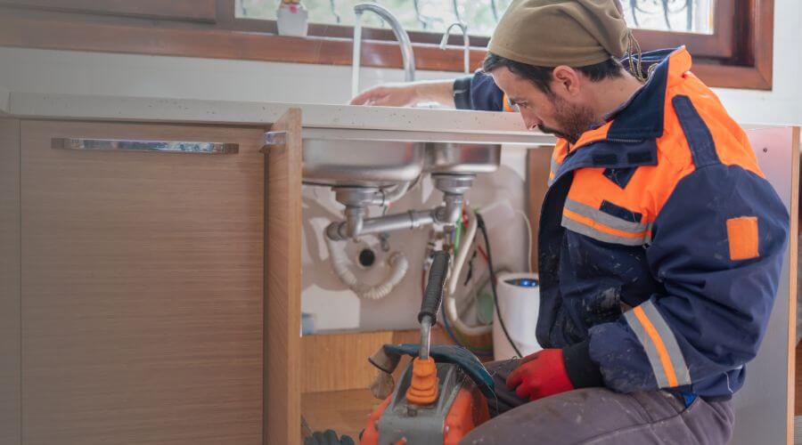 Expert burst pipe repair services in Rio Frio, TX